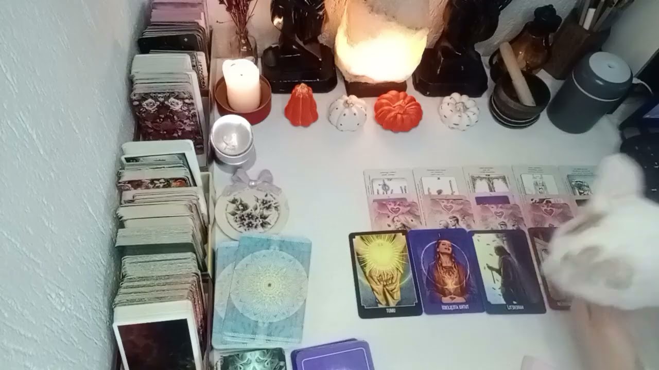 Aklindakişinin/Sessizliği ne zaman bitecek/size olan hisleri nasıl ❓#keşfet #tarot #keşfet 