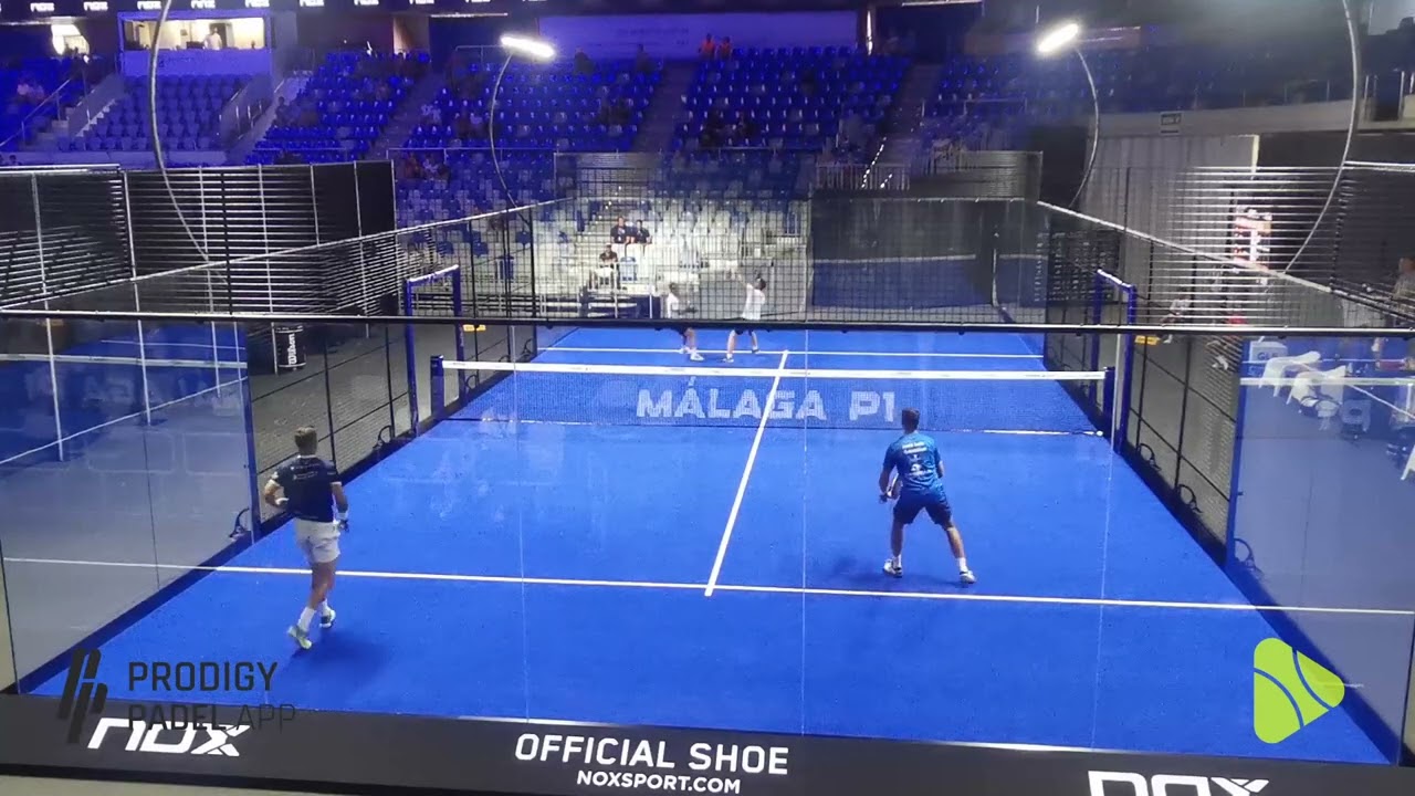 J.L. González y Carlos Martí contra Sergio Icardo e Ferrán Insa. Premier Padel Andalucía MálagaP1