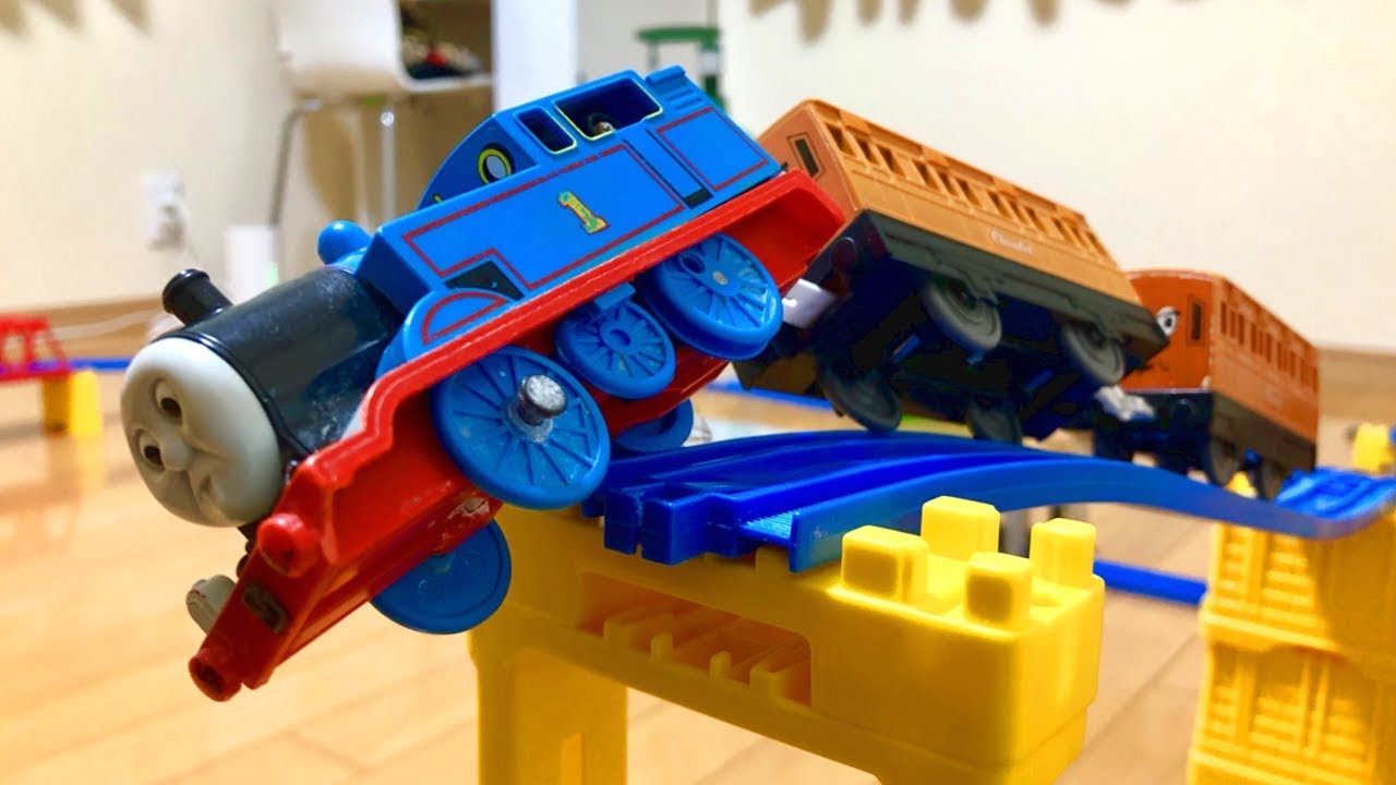 きかんしゃトーマスプラレール じこはおこるさ！Accidents happen Thomas＆friends