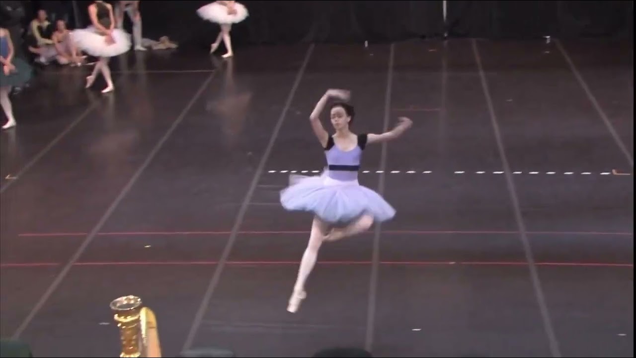 Ekaterina Krysanova as Fleur-de-Lys in “Esmeralda” rehearsal of Bolshoi Theatre 2011