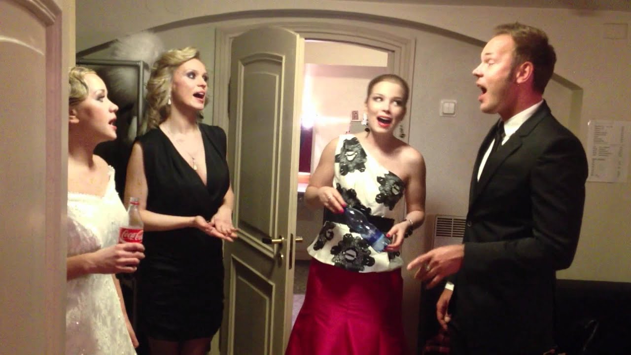 Lauris, Monika, Aisha, Luisa - Backstage & OnStage - Latvian Music Awards 2011