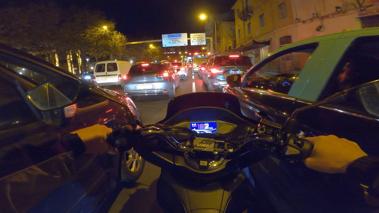Don't watch until the end, this traffic is chaotic