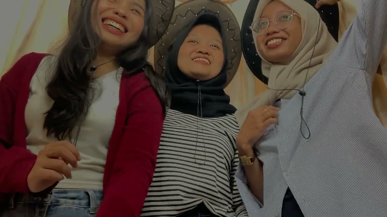 #ceritayuk fotoboxing jadi koboy yiha! (alda riskon ed)