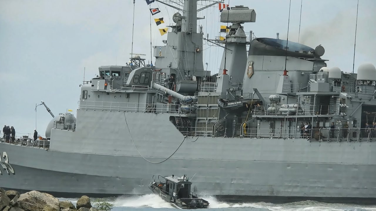 Saída da FRAGATA LIBERAL para ALTO MAR - Marinha do Brasil
