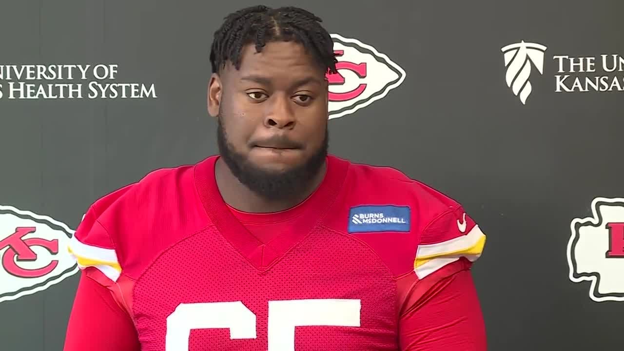 Chiefs guard Trey Smith talks about team rebounding from 0-2 start