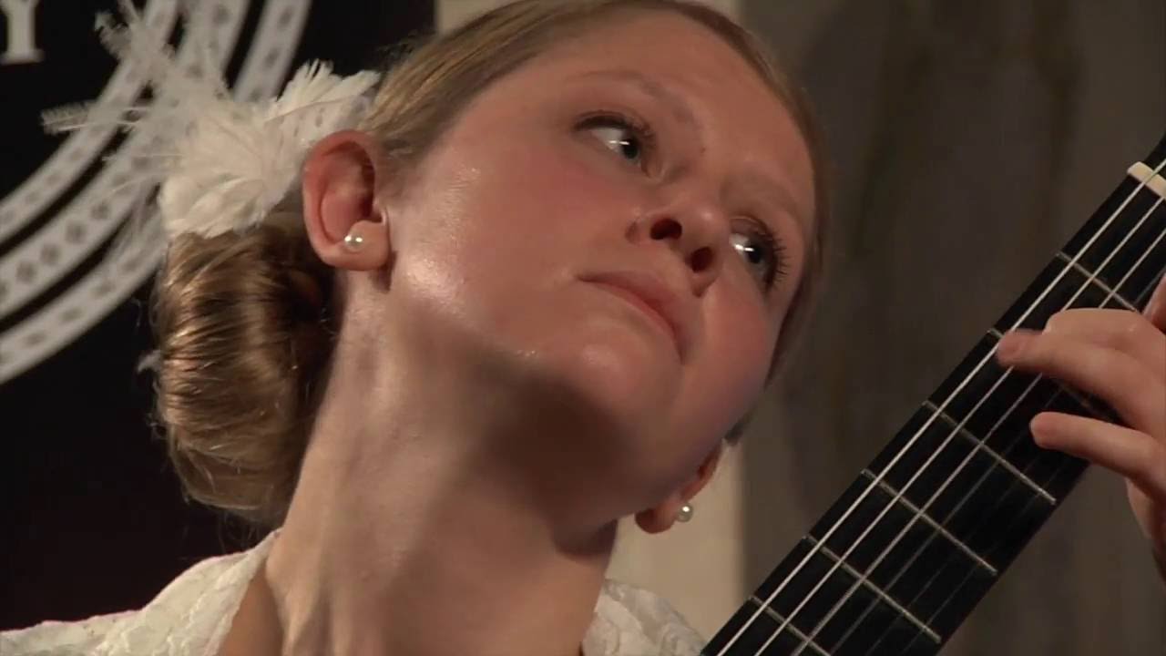 Artis Gitarrenduo plays Antoine de Lhoyer: Grand duo concertant op.31 n°3