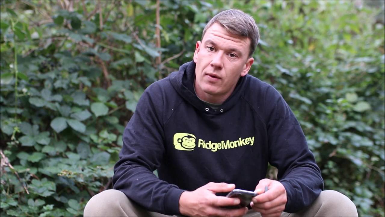 Using the RidgeMonkey Bivvy Lite Duo for night shots with Greg Ellis
