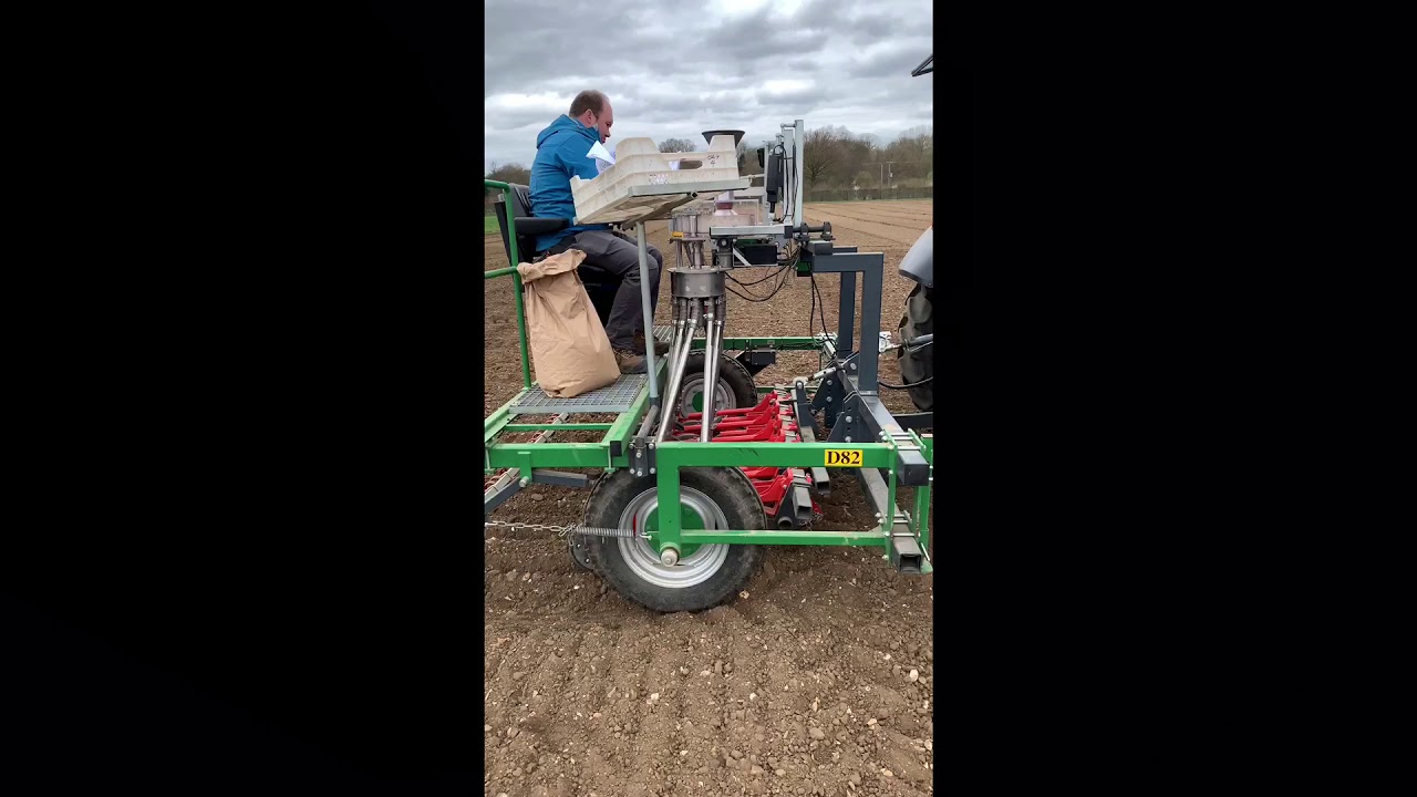 Zurn D82 Plot Seeder