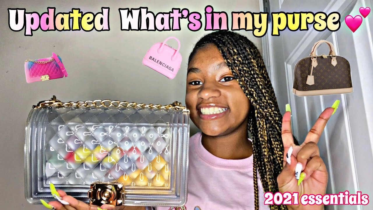 **UPDATED** what’s in my purse |2021 essentials| 💕