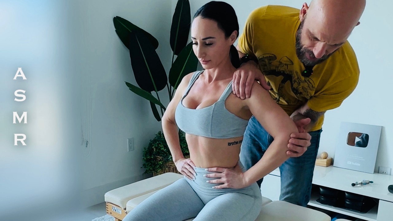 Dr. Shelly Giggles *ASMR Chiropractic Crunch Relief & Full Body Cracking & Tapping 4 Relaxing.
