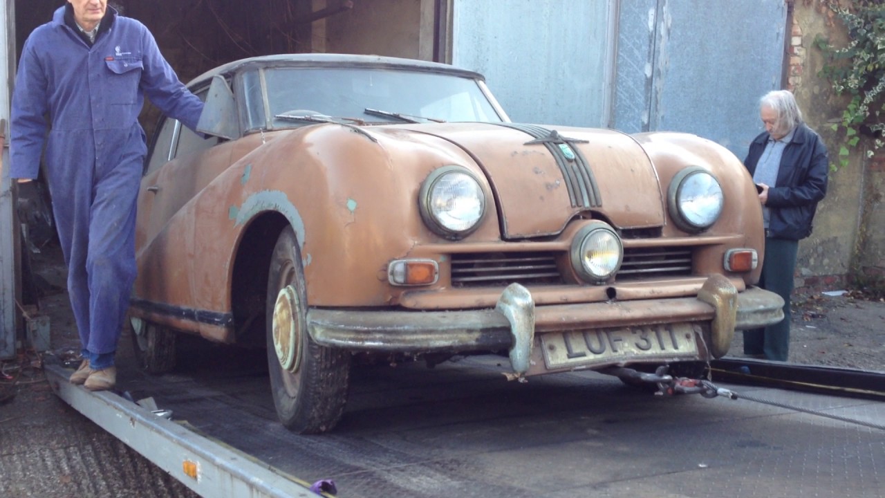 Recovery of 1951 Austin Atlantic that's been 42 years in a London lock-up