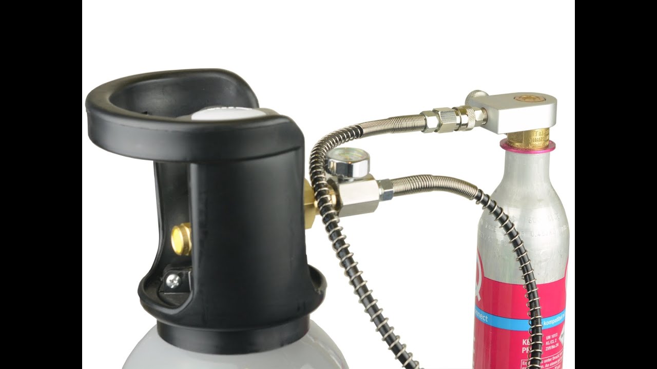 Napełnianie Różowego Cylindra Quick Connect Pink System SodaStream