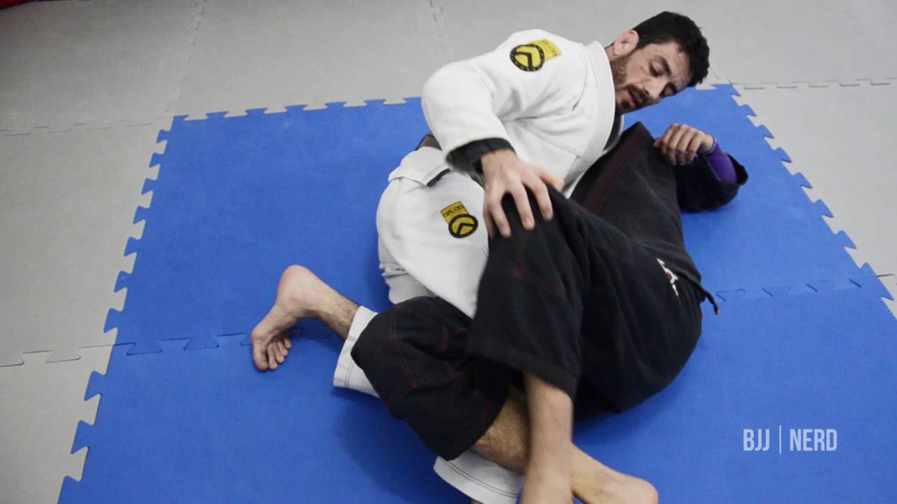 Passagem de meia guarda abraçando a cabeça #16