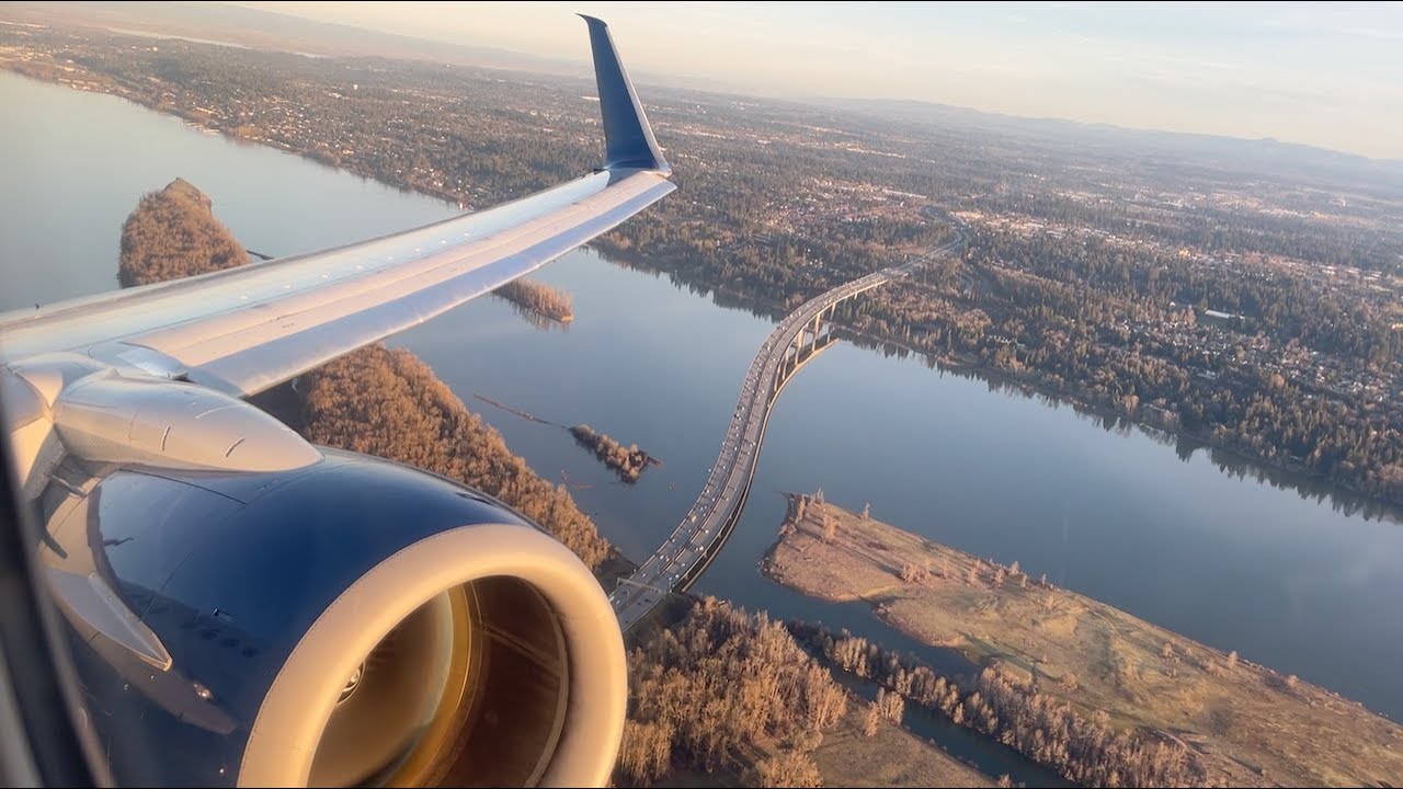 Delta Air Lines Boeing 737-800 (Split-Scimitar Winglets) Takeoff from Portland International Airport