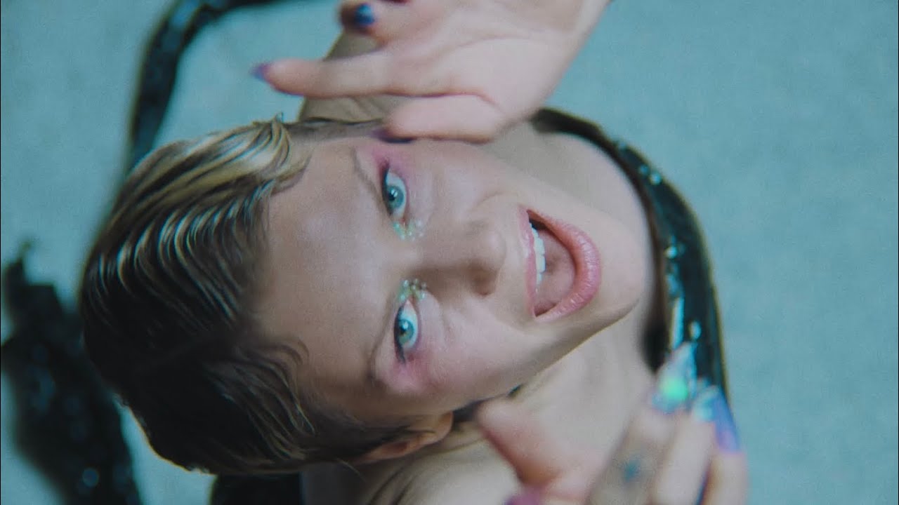 Gwen Dolyn - Ertrinken (Official Video)