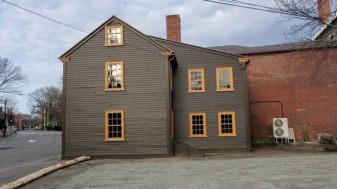 Explore Salem MA with a Local: 360 degrees of history