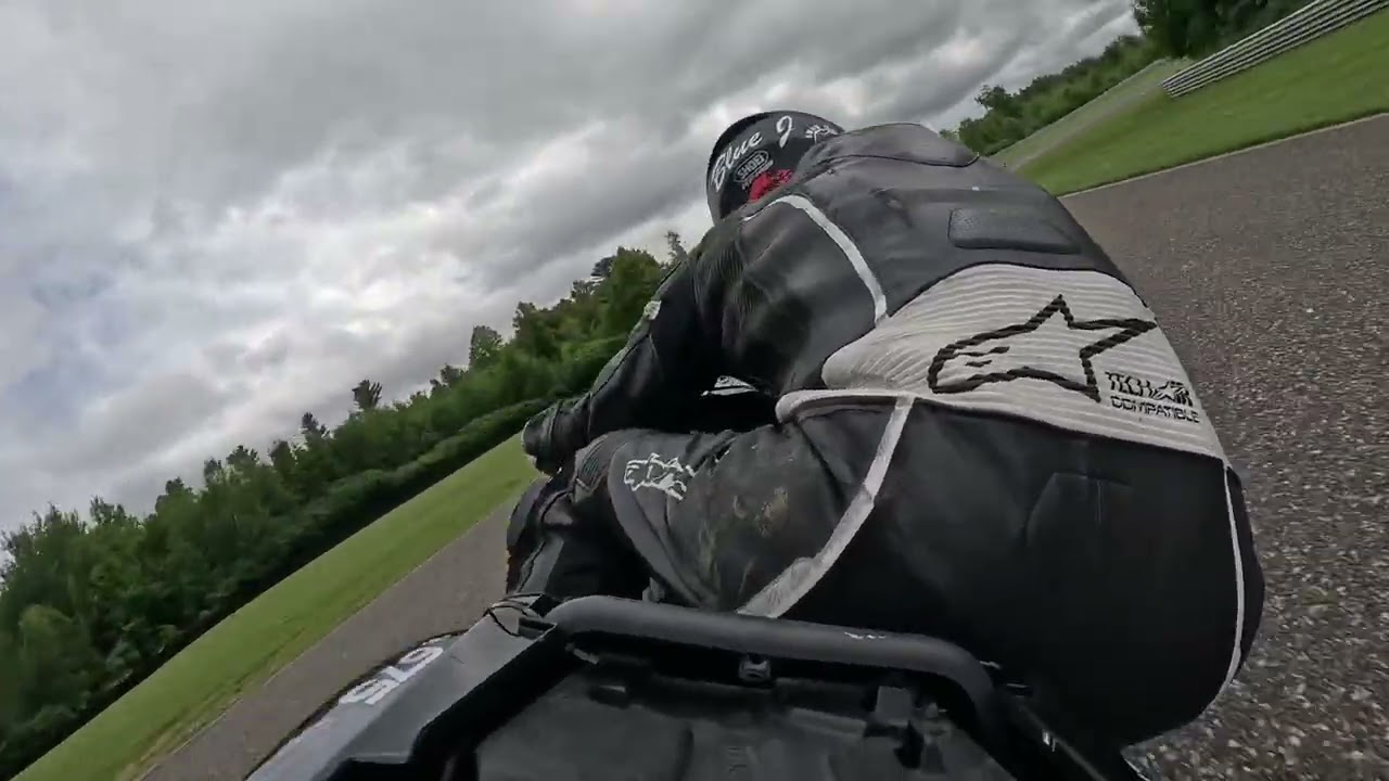 A lap around Canada largest and finest track Calaboogie Ontario. Riding Daytona 675 2012