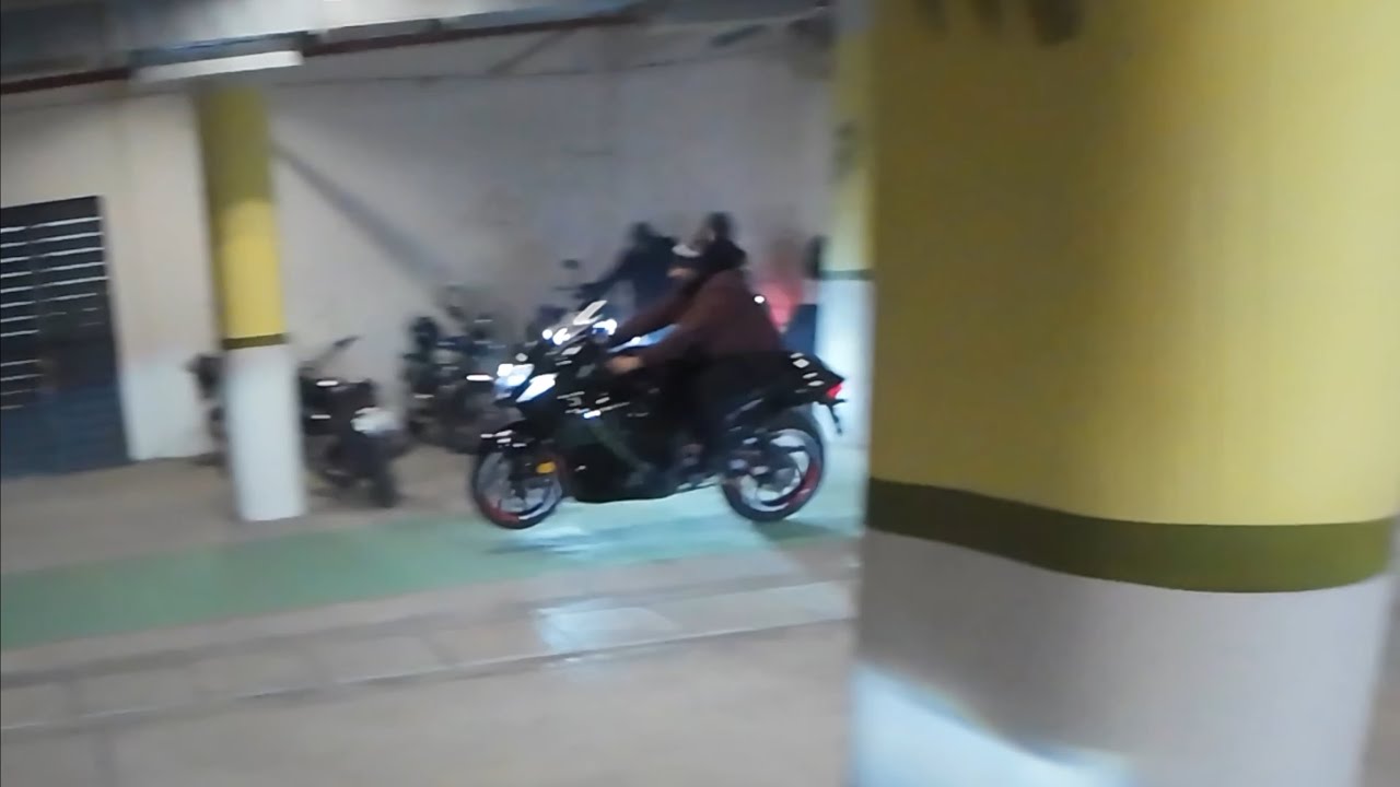 Hayabusa ch wheelie.