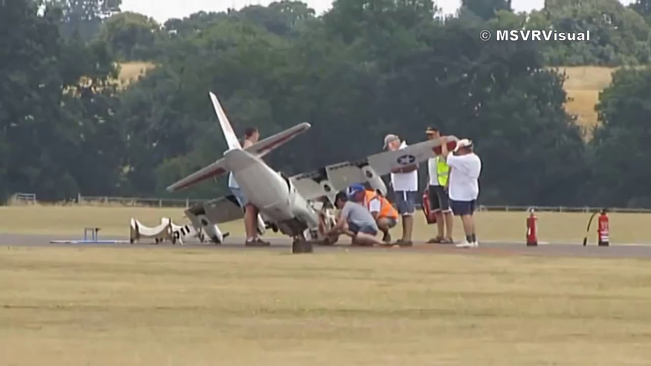 Large Model Plane Crash at RAF Cosford Air Show