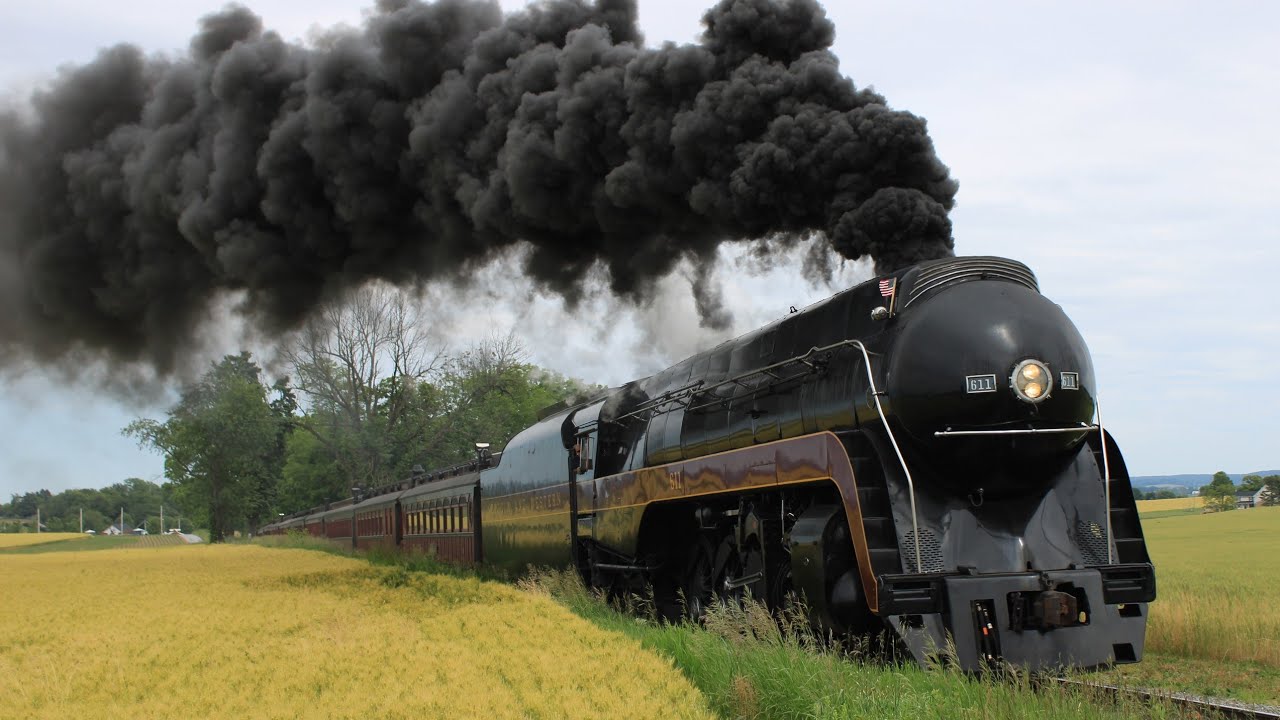 Norfolk & Western 611: Memorial Day Streamliner