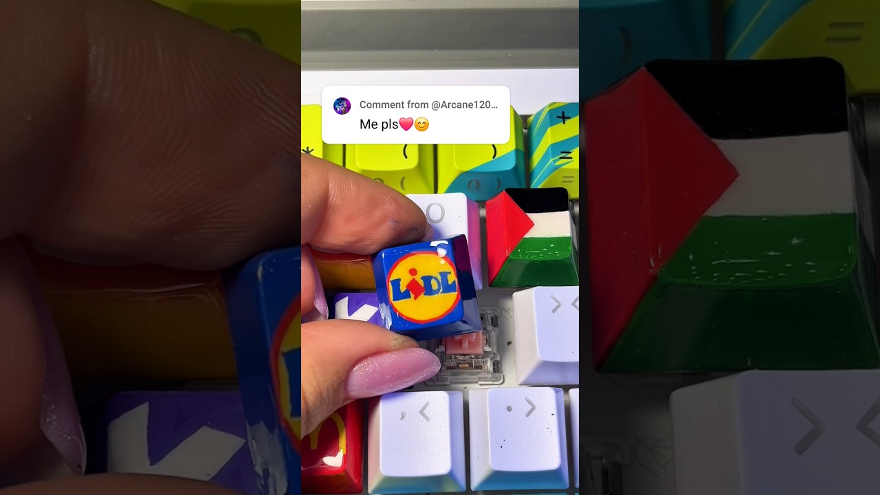 Drawing L for Lidl Logo! But on my keyboard!@Lidl #keyboard #keycaps