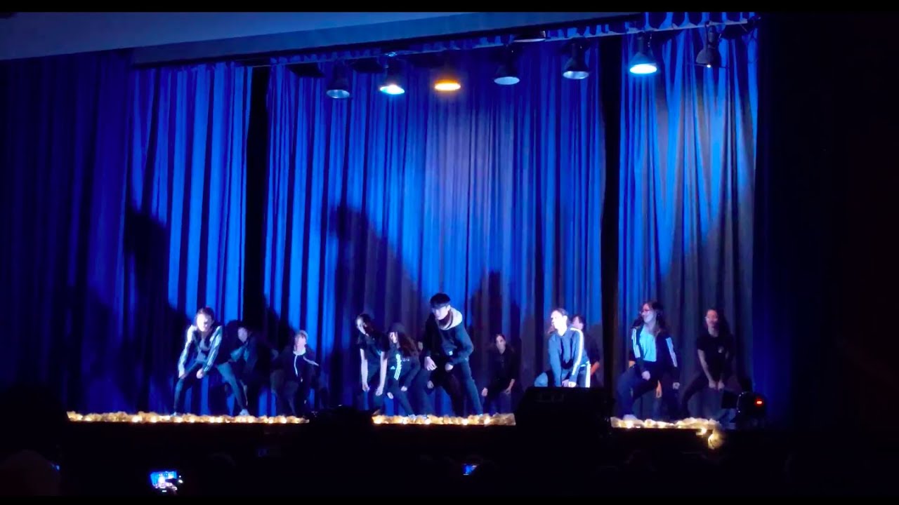 NCT 엔시티 2019 'BLACK ON BLACK' IN FRONT OF ENTIRE SCHOOL