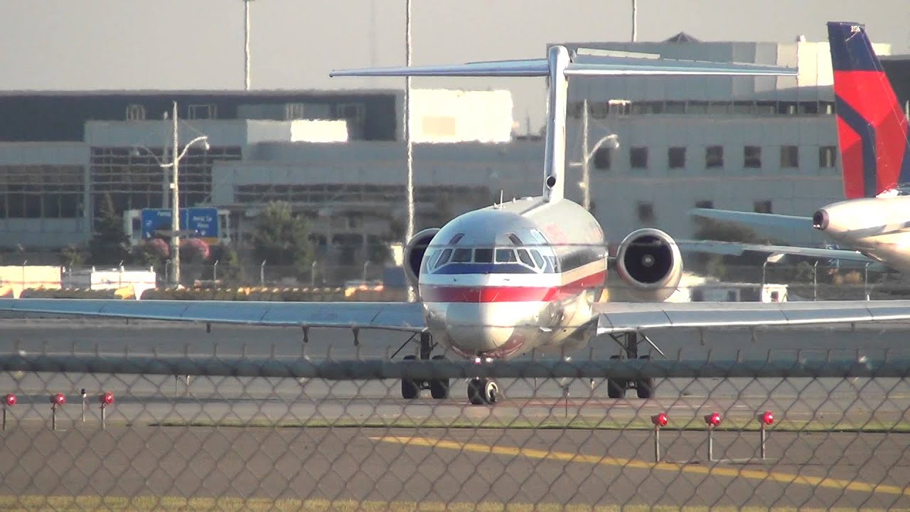 The JT8D Sound | American MD-83 Takeoff Minneapolis Int'l HD