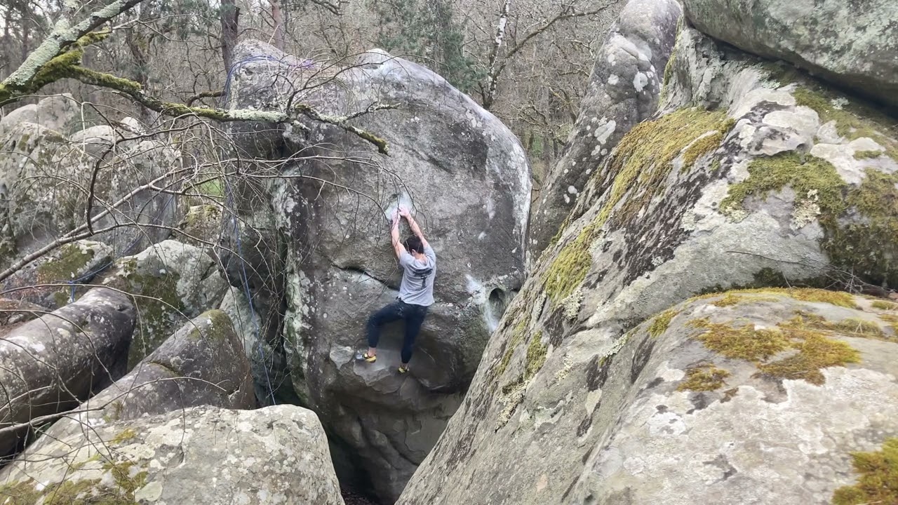 Minos (direct) [7B] - Buthiers Piscine