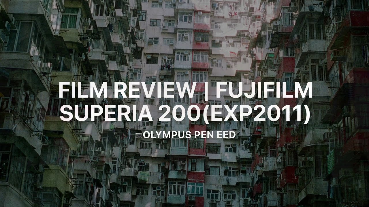 Street photography with film: fujifilm superia 200 (exp2011)
