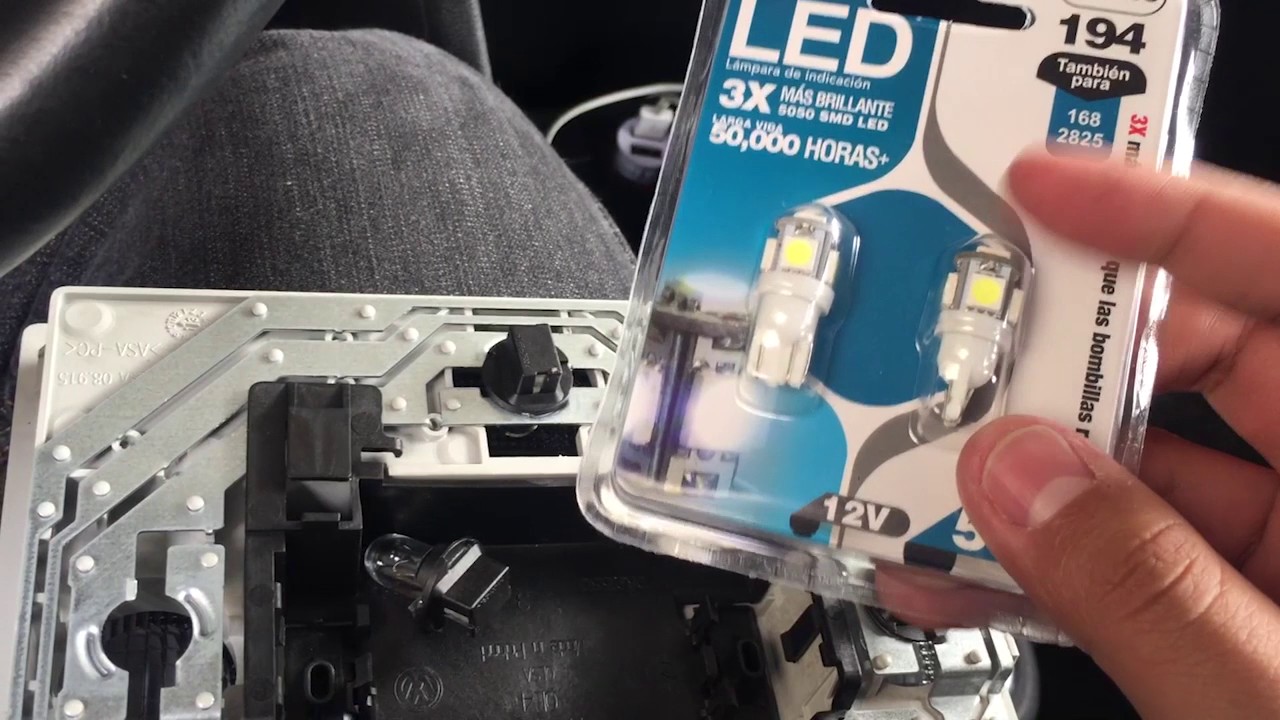 Remplazar focos de Lectura calidos por LED - VW Vento/Polo