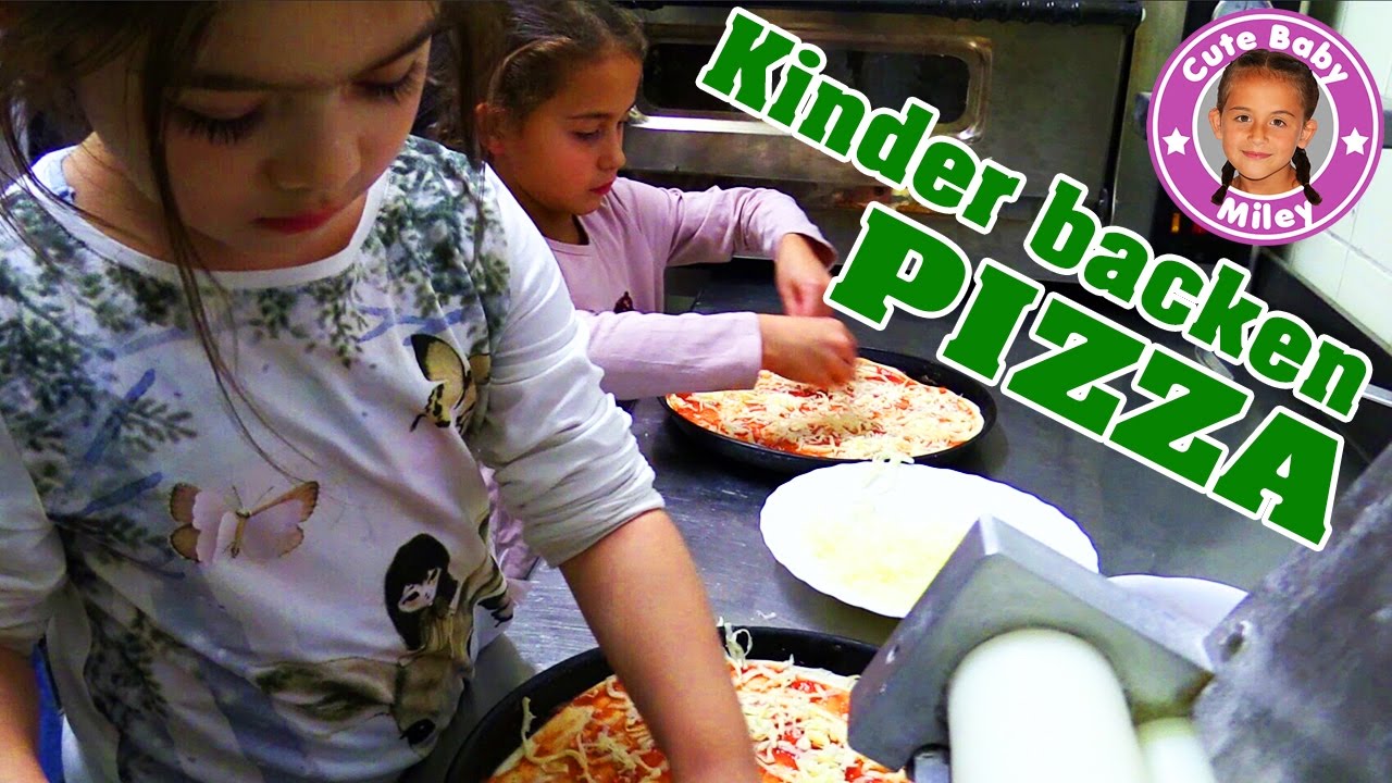 MILEY BACKT PIZZA IN EINER PIZZERIA | eine 7 Jährige in einer Restaurant Küche | CuteBabymiley