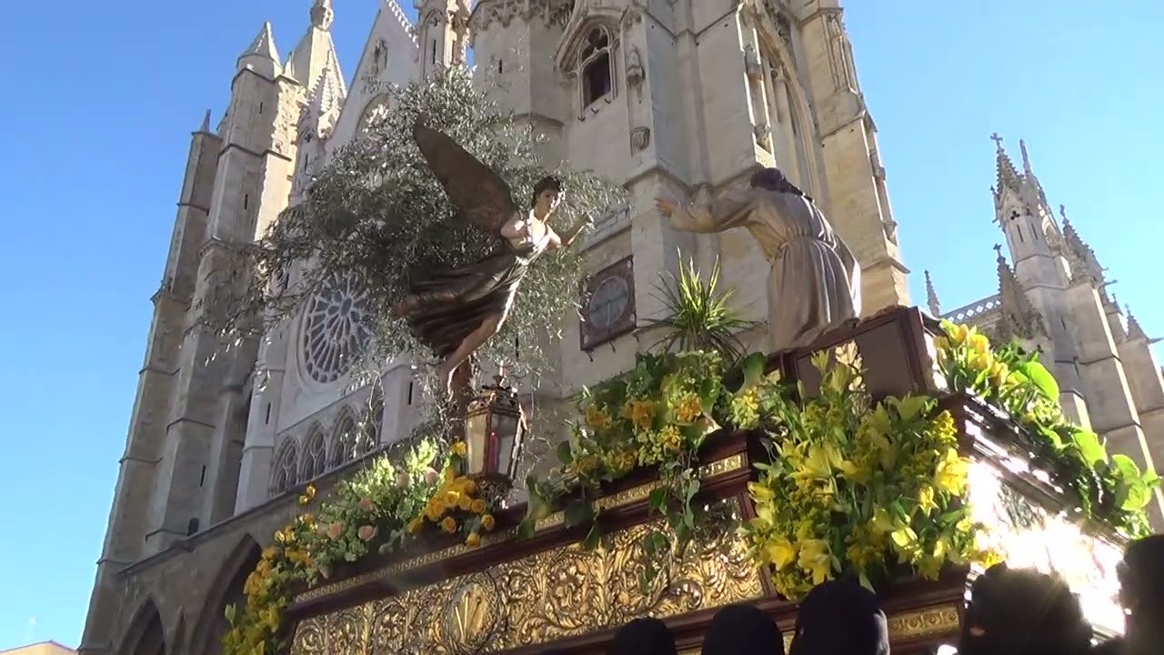Procesión de los pasos- JHS León Viernes Santo 2022-La Oración en el Huerto- AM RHJDO