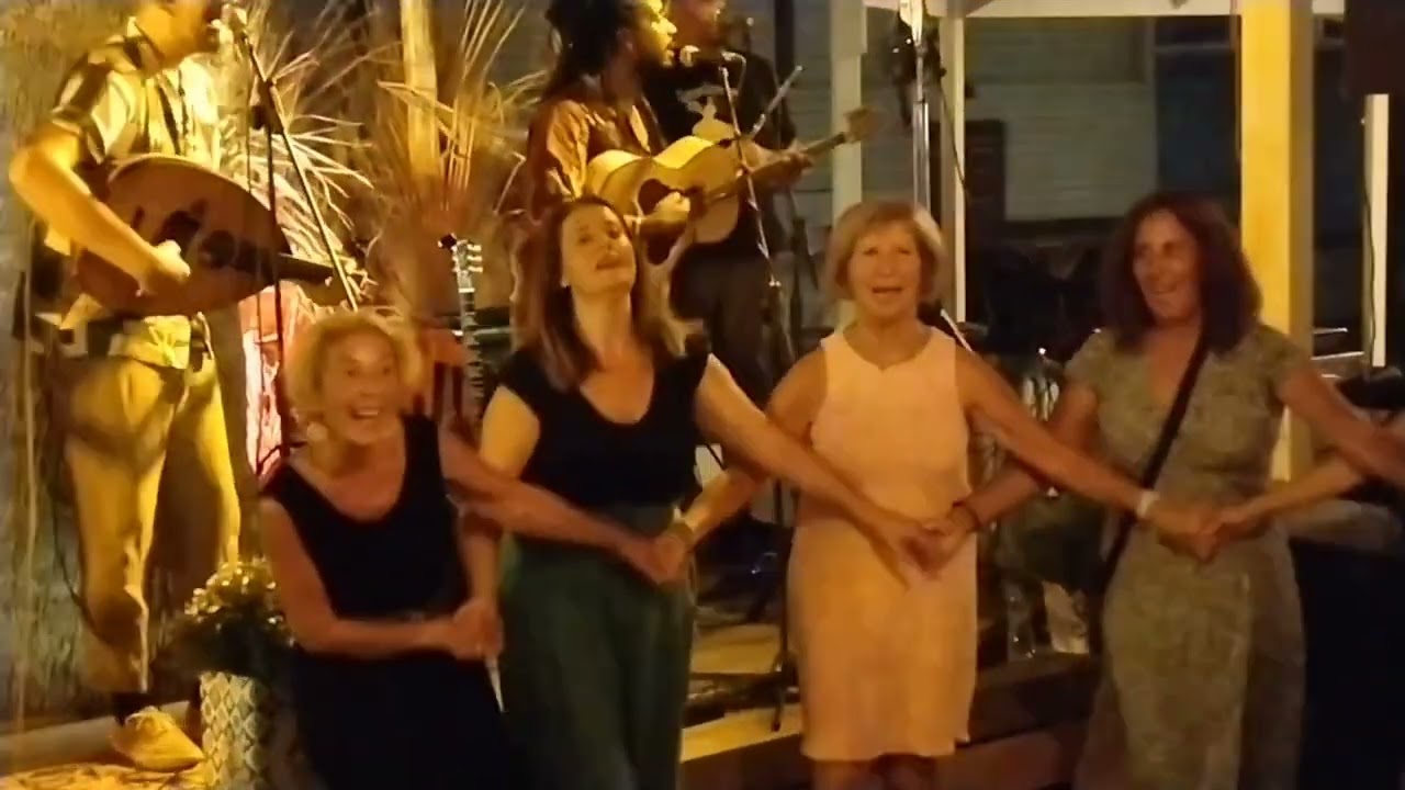 Κρουν Τα Νταούλια . Sourloulou Band . 2024 . Ιππόκαμπος.