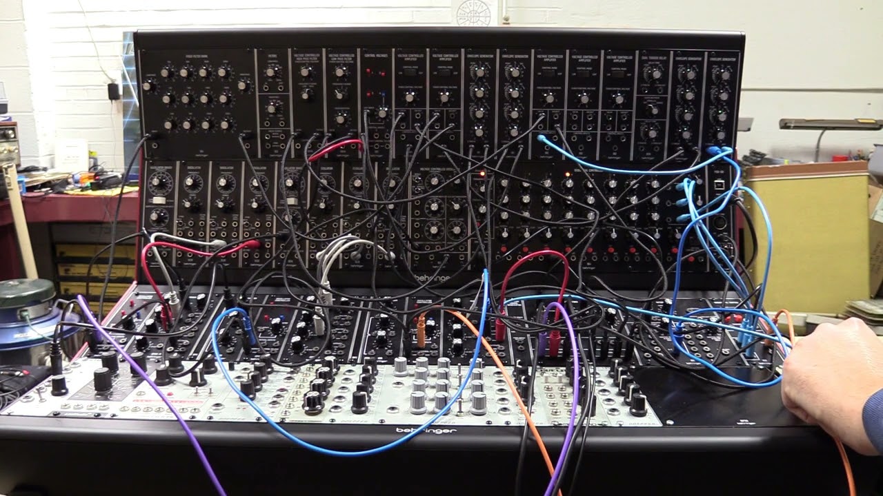 Behringer System 55 Audio Demo/Canon XA11 Test (от synthpro)