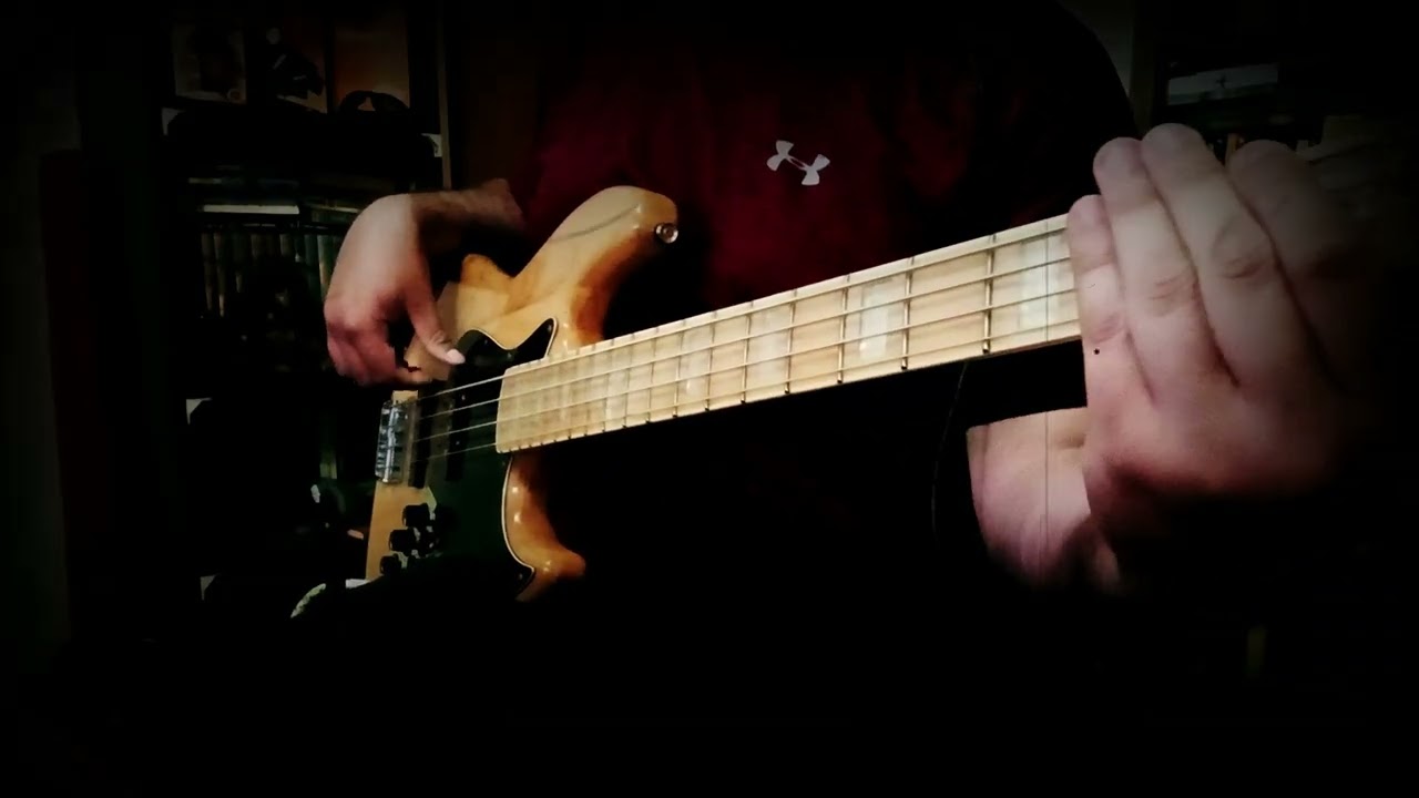 Kansas - Carry On Wayward Son | Bass Cover