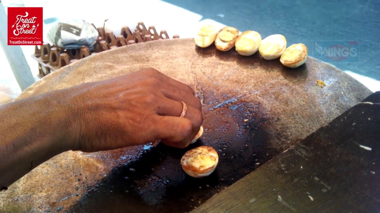 Indian Street Food | Egg Pav - Omellete Pav -Mumbai Street Food | Lower Parel  | Treat On Street