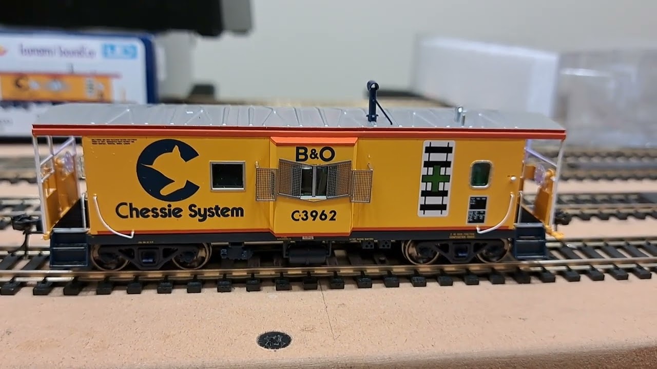 Athearn Genesis Chessie Caboose with Soundtraxx Soundcar Decoder and Platform Lighting