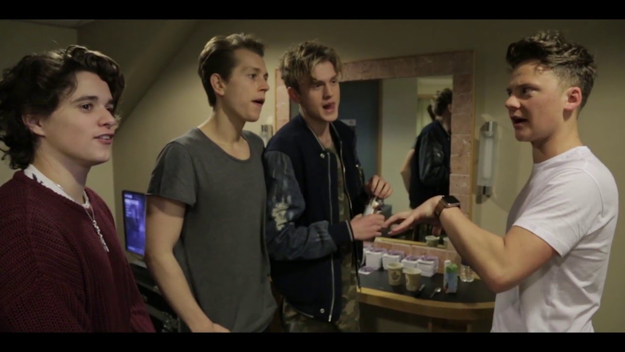 ON TOUR WITH THE VAMPS