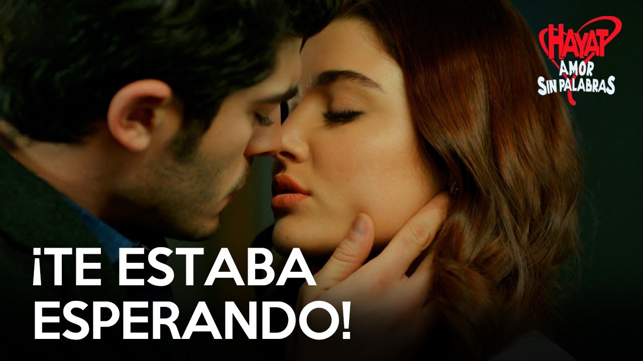 ¡Murat comenzó a besar los labios de Hayat! | Amor Sin Palabras
