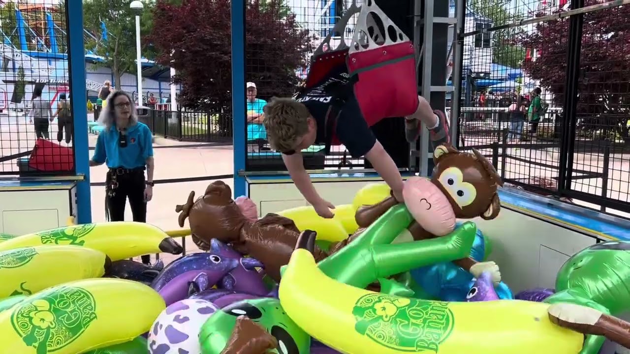 Prize Flyer - the human claw experience at Cedar Point