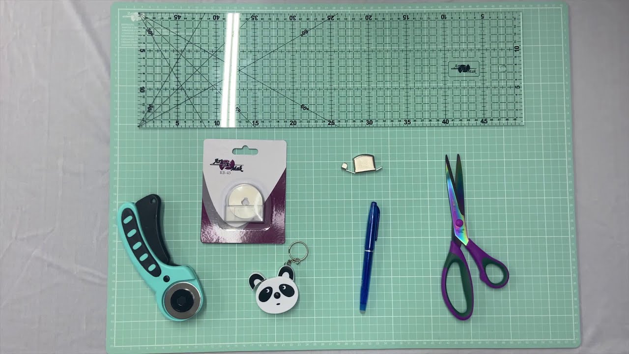 Kit Base de Corte Tiffany Patchwork 60x45 Cortador Regua Tesoura Im&atilde;