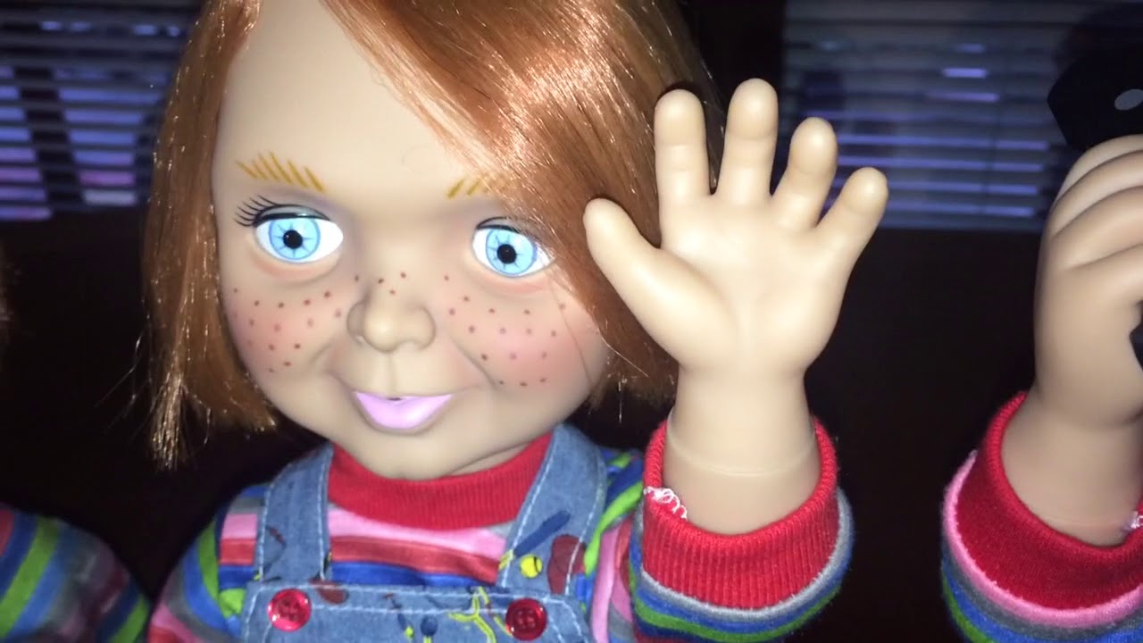 3 mezco 15&rdquo; Chucky figures