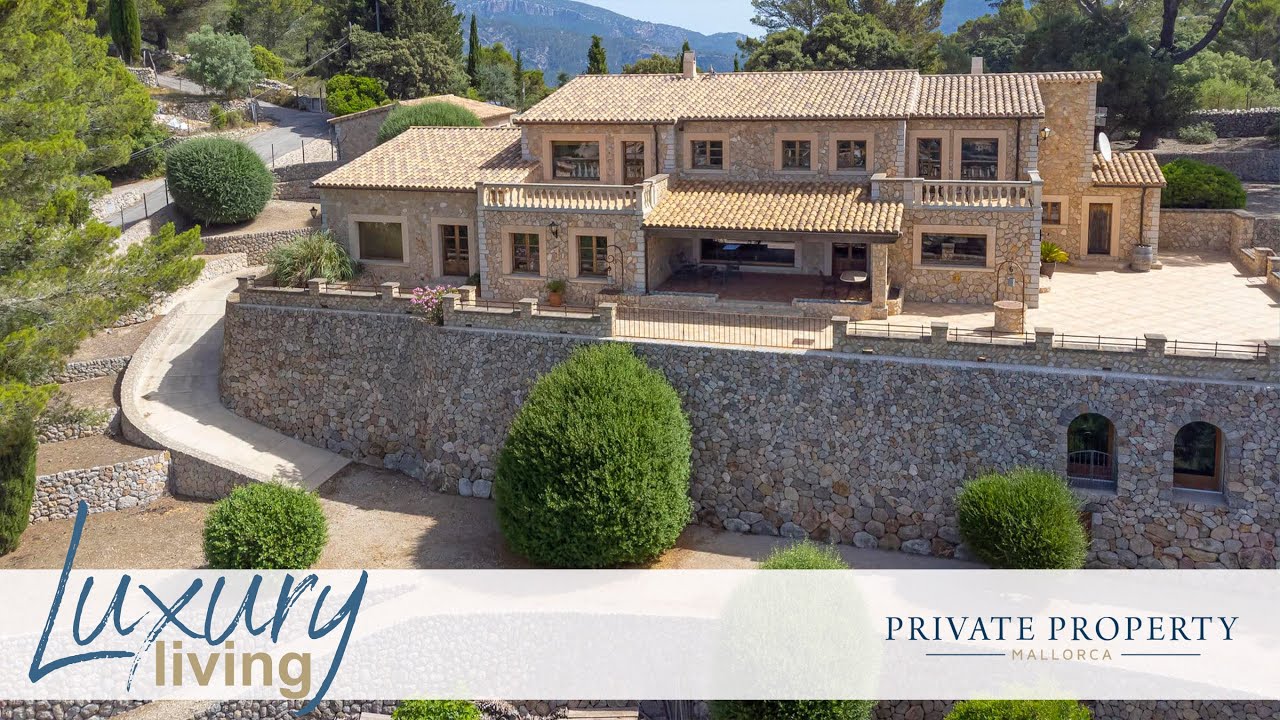 Charming stone villa with indoor pool and beautiful panoramic sew views on Mallorca