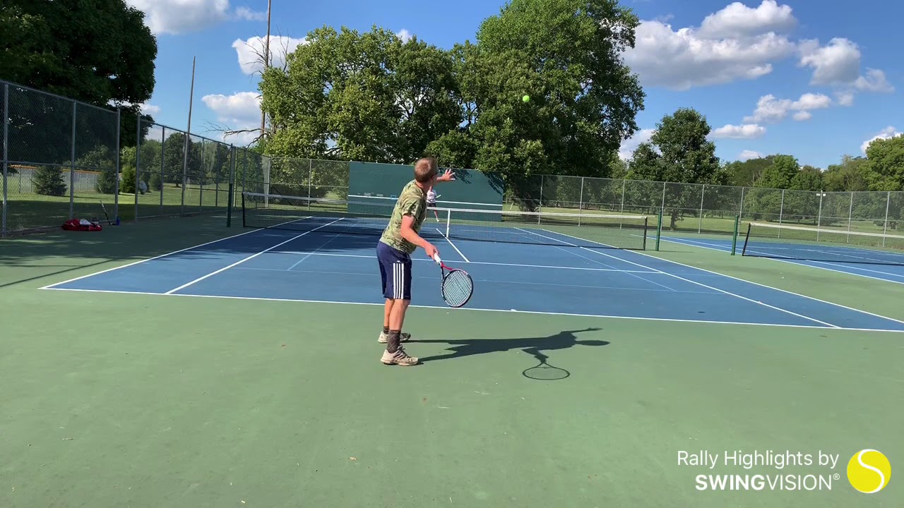 NTRP 4.0 vs Former D3 College Player - SwingVision