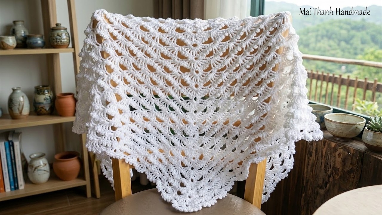 [ENG SUB] Crochet triangle scarf pattern / Móc khăn quàng cổ tam giác / Mai Thanh handmade