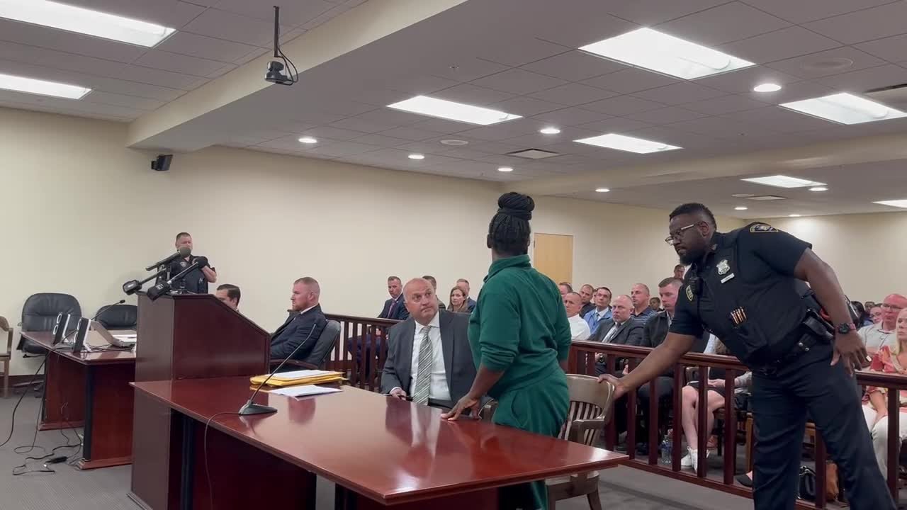 Deyanna Davis sentenced for running over trooper