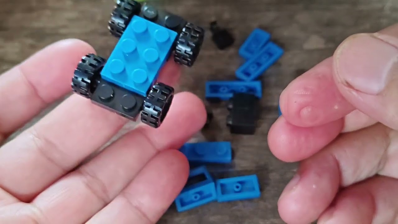 Keseruan merakit Lego 