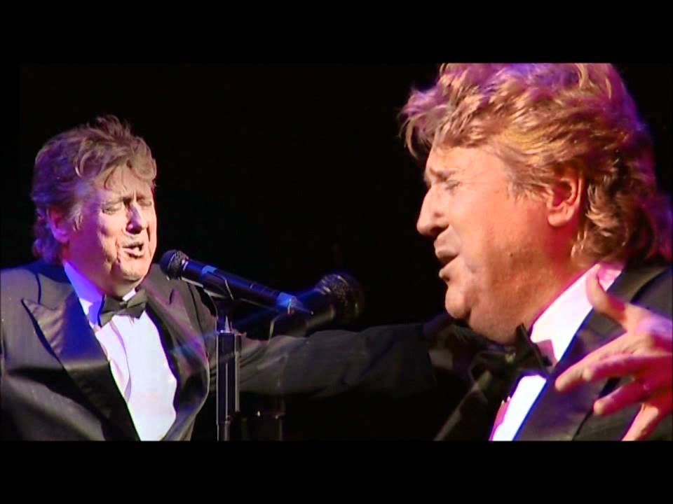 Joe Longthorne sings Tom Jones and Shirley Bassey.wmv
