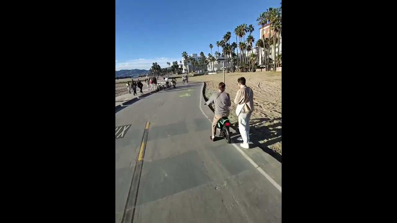 Sunday riding from Venice Beach to Santa Monica Pier 12/2025