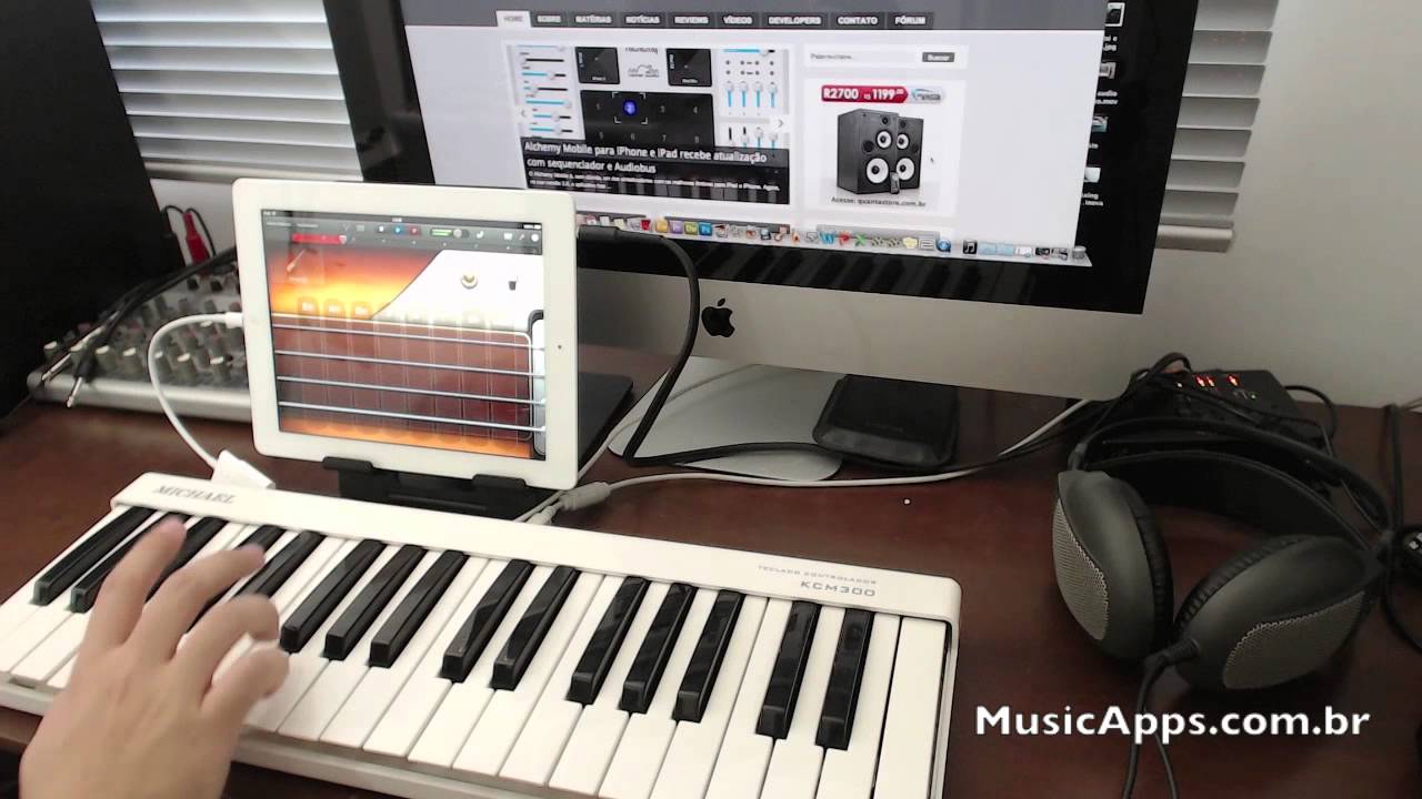 Teclado controlador MIDI USB KCM300 Michael com iPad e GarageBand